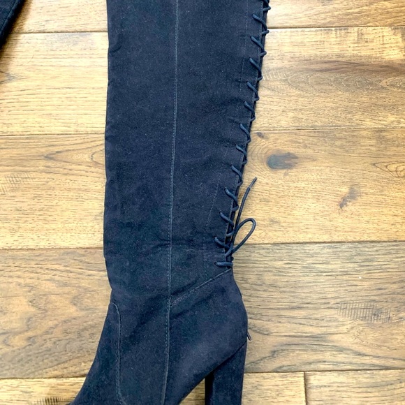 Stunning over the knee boots - Picture 3 of 5